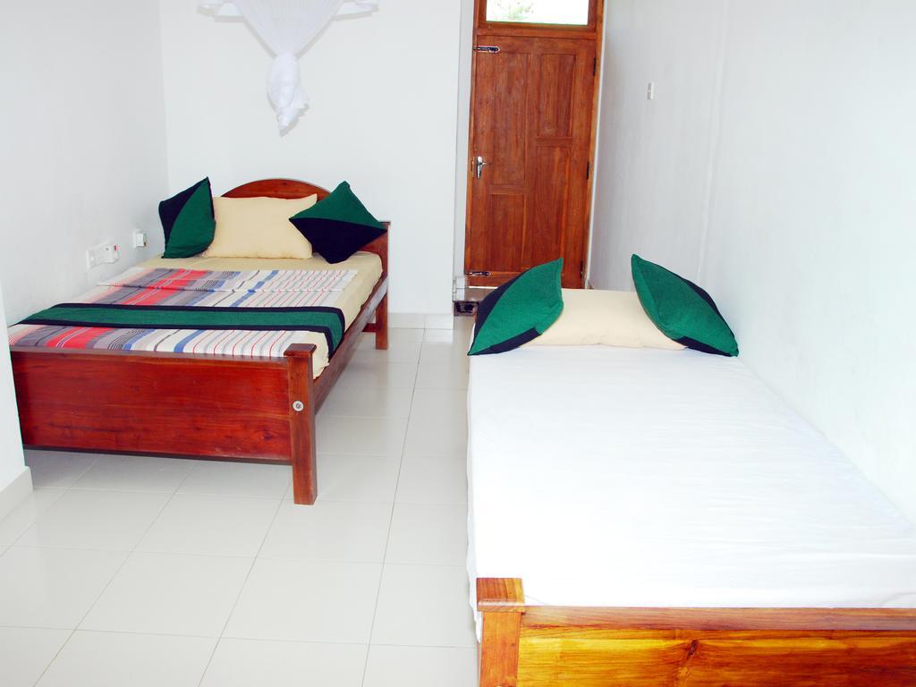 Hotel Kiyara Dambulla Exterior photo