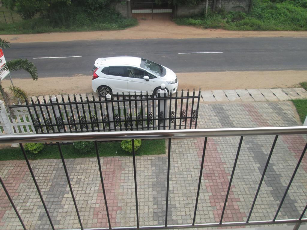 Hotel Kiyara Dambulla Exterior photo