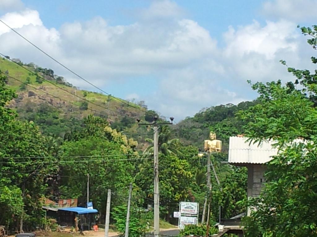 Hotel Kiyara Dambulla Exterior photo