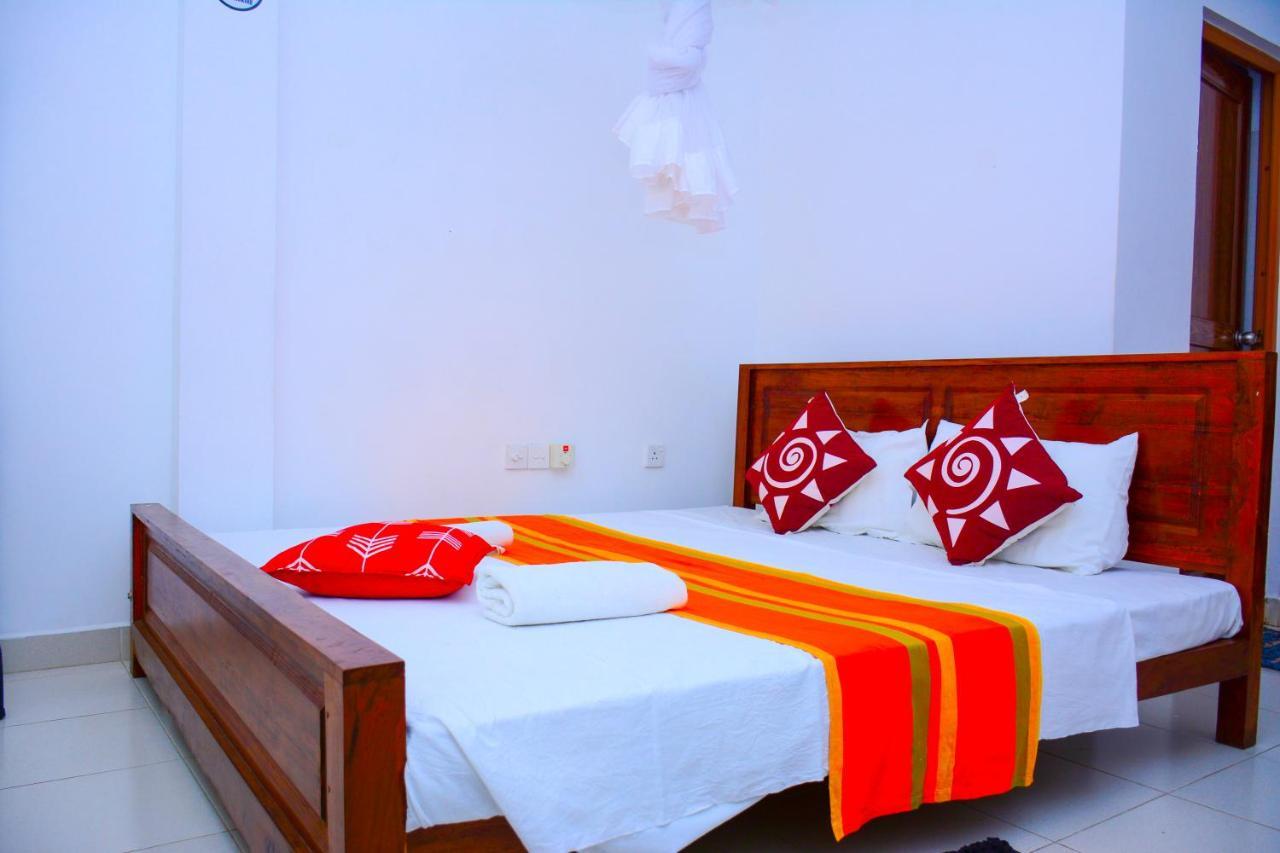 Hotel Kiyara Dambulla Exterior photo